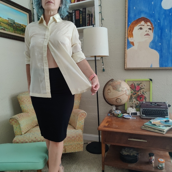 Vintage 100% Polyester Cream Jacquard Print Button-up Blouse | K-Mart - Picture 4 of 13